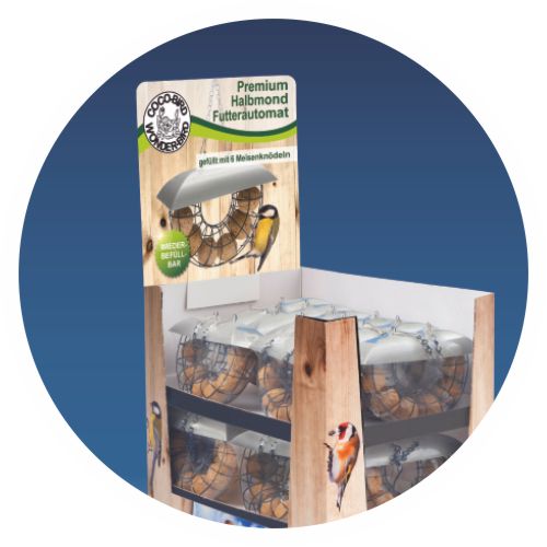Display: Half Moon Feeder filled with 6 Suet Balls